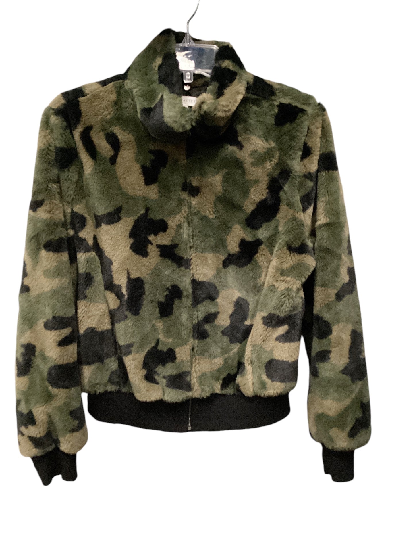 Jacket Faux Fur & Sherpa By Socialite In Camouflage Print, Size: L